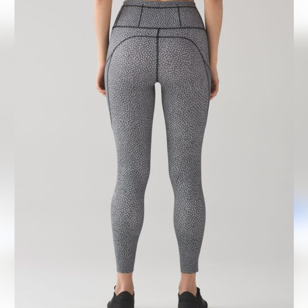 Lululemon Fast And Free 7/8 Tight Frozen Fizz White Black